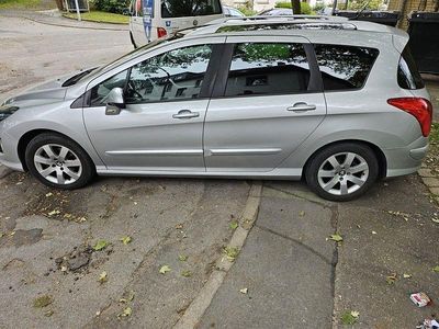 Silber Gebraucht 2012 Peugeot 308 Allure Kombi | 5.000 € (Etwas zu teuer)