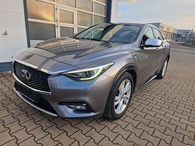 gebraucht Infiniti Q30 1.5d Autom. Premium City Black Navi/LED/SHZ