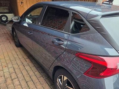 Gebraucht Hyundai i20 Edition 30 101 PS (74 kW) 2022 Grau Kleinwagen