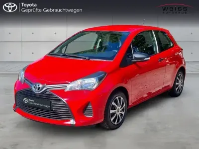 Gebraucht Toyota Yaris Cool 69 PS (50 kW) 2016 Rot Kleinwagen