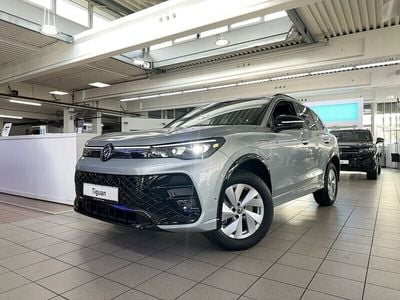 Oyster silver metallic Gebraucht 2025 VW Tiguan R-line SUV | 51.990 € (Fairer Preis)