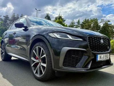 Gebraucht Jaguar F-Pace SVR 551 PS (405 kW) 2021 Schwarz SUV