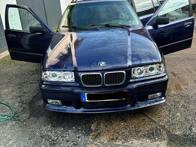 Gebraucht BMW 318 118 PS (86 kW) 1997 Blau Kombi