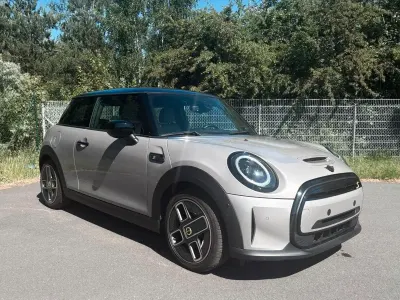 Gebraucht Mini Cooper SE 135 kW (184 PS) 2021 Grau Kleinwagen