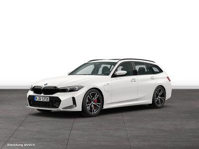 Gebraucht BMW 330e M Sport 292 PS (214 kW) 2025 Weiß Kombi