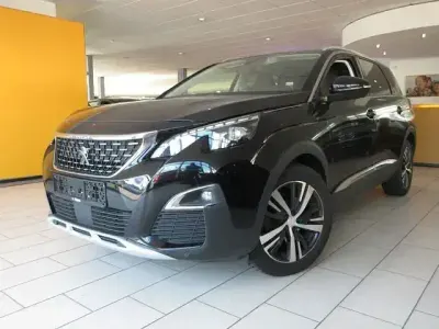 Gebraucht Peugeot 5008 Allure 131 PS (96 kW) 2020 Noir perla nera SUV
