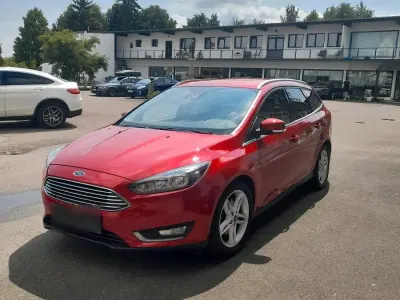 Gebraucht Ford Focus Titanium 150 PS (110 kW) 2018 Rot Kombi