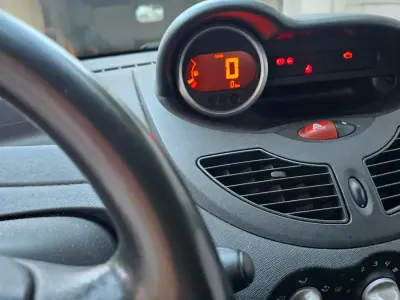 Gebraucht Renault Twingo 75 PS (55 kW) 2010 Weiß Kleinwagen