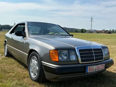 Gebraucht Mercedes 300 179 PS (131 kW) 1988 Grau Coupé