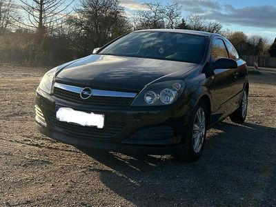 Schwarz Gebraucht 2008 Opel Astra GTC Limousine | 3.800 € (Etwas zu teuer)