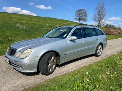 Mercedes E320