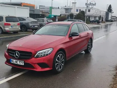 Gebraucht Mercedes C220 194 PS (142 kW) 2019 Rot Limousine