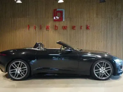 Gebraucht Jaguar F-Type R-Dynamic 450 PS (330 kW) 2021 Santorini black Cabrio