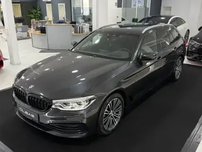 Gebraucht BMW 530 Sport Line 265 PS (194 kW) 2020 Sophistograu brillanteffekt me Kombi