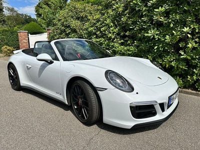 Porsche 911 Carrera GTS
