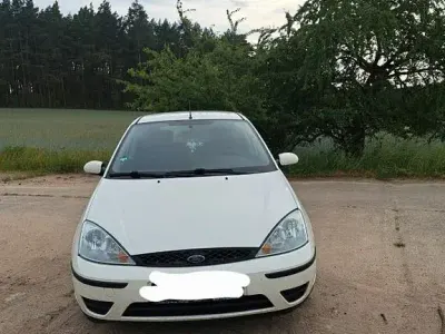Gebraucht Ford Focus Finesse 101 PS (74 kW) 2003 Weiß Limousine