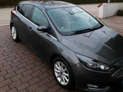 Gebraucht Ford Focus Titanium 150 PS (110 kW) 2015 Grau Limousine
