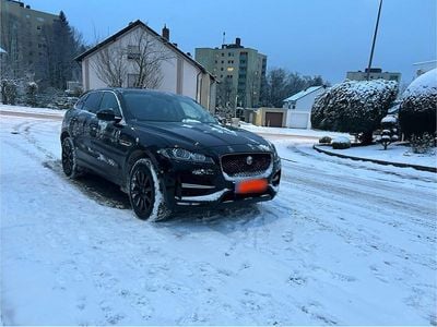 Second-hand Jaguar F-Pace R-Sport 179 CP (131 kW) 2018 Negru SUV