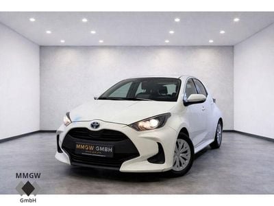 Super white 2 Gebraucht 2022 Toyota Yaris Hybrid Business Edition Kleinwagen | 15.990 € (Superpreis)