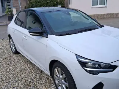 Używany Opel Corsa 75 KM (55 kW) 2022 Biały Hatchback