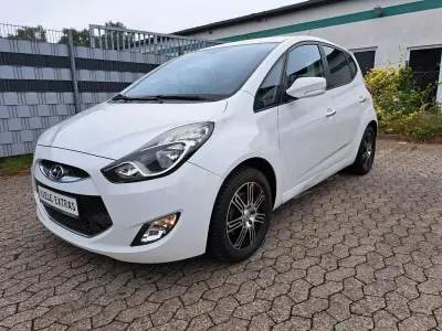 Gebraucht Hyundai ix20 Comfort 90 PS (66 kW) 2012 Weiß Kleinwagen