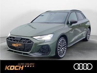 Neu Audi S3 Advanced 333 PS (244 kW) 2025 Grün (distriktgrün metallic) Limousine