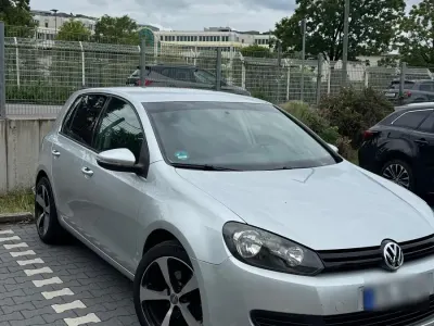 Gebraucht VW Golf VI 80 PS (58 kW) 2008 Silber Kleinwagen