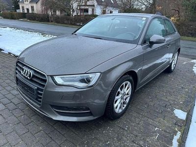 Gebraucht Audi A3 Attraction 122 PS (89 kW) 2013 Grau Limousine