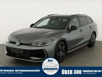 Neu VW Passat R-line 265 PS (194 kW) 2026 Diabasgrau metallic Kombi