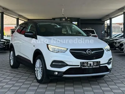 Używany Opel Grandland X Design Edition 131 KM (96 kW) 2018 Biały SUV