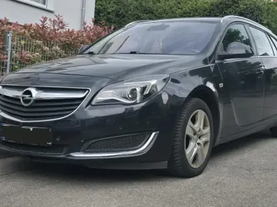 Usata Opel Insignia 136 CV (100 kW) 2015 Nero Station wagon