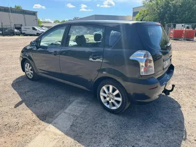 Używany Toyota Corolla 116 KM (85 kW) 2005 Czarny Kombi