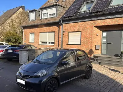 Second-hand Toyota Aygo 55 CP (40 kW) 2008 Hatchback