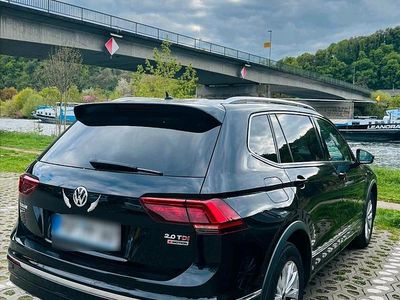 Gebraucht VW Tiguan Allspace 190 PS (139 kW) 2020 Schwarz SUV