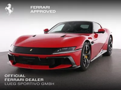 Gebraucht Ferrari 12 Cilindri 831 PS (611 kW) 2025 Rot