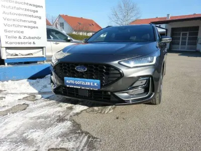 Gebraucht Ford Focus ST-Line X 155 PS (114 kW) 2024 Magneticgrau (metallic) Kombi