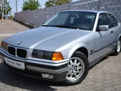 Brugt BMW 318 140 HK (102 kW) 1995 Sølv Sedan