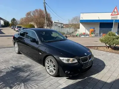 Gebraucht BMW 325 M Sport 218 PS (160 kW) 2011 Saphirschwarz Coupé