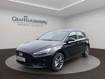 Gebraucht Hyundai i30 Advantage 140 PS (102 kW) 2025 Abyss black / mic Limousine