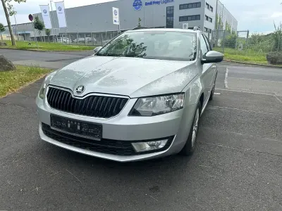 Gebraucht Skoda Octavia Ambition 110 PS (80 kW) 2016 Silber Kombi