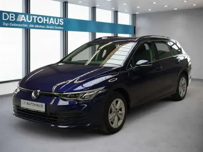 Used VW Golf VIII Life 116 HP (85 kW) 2024 Blue Estate