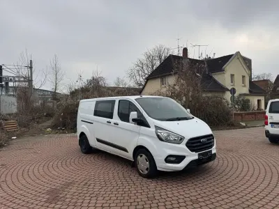 Gebraucht Ford 300 Trend 131 PS (96 kW) 2018 Frostweiß Van / Kleinbus