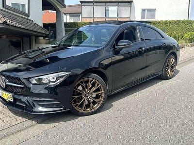 Second-hand Mercedes CLA250e 218 CP (160 kW) 2020 Negru Berlinǎ