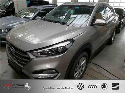 White sand Gebraucht 2016 Hyundai Tucson Intro Edition SUV | 17.970 € (Teuer)