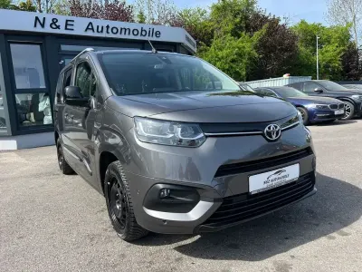Gebraucht Toyota Proace Verso City 131 PS (96 kW) 2022 Silber Kombi