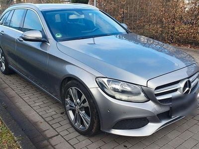 Grau Gebraucht 2015 Mercedes C200 Avantgarde Kombi | 10.000 € (Fairer Preis)