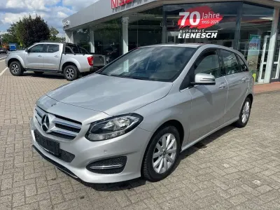 Gebraucht Mercedes B180 Style 122 PS (89 kW) 2018 Silber Kleinwagen