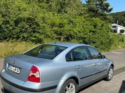 Gebraucht VW Passat 150 PS (110 kW) 2003 Silber Limousine