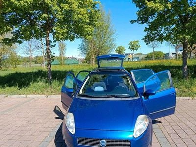 Usata Fiat Grande Punto 95 CV (69 kW) 2006 Blu Utilitaria
