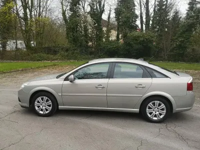 Używany Opel Vectra GTS 140 KM (102 kW) 2006 Złoty Sedan/Limuzyna